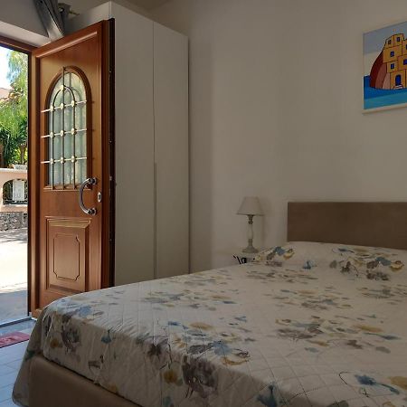 شقة Da Raff House Lacco Ameno  المظهر الخارجي الصورة