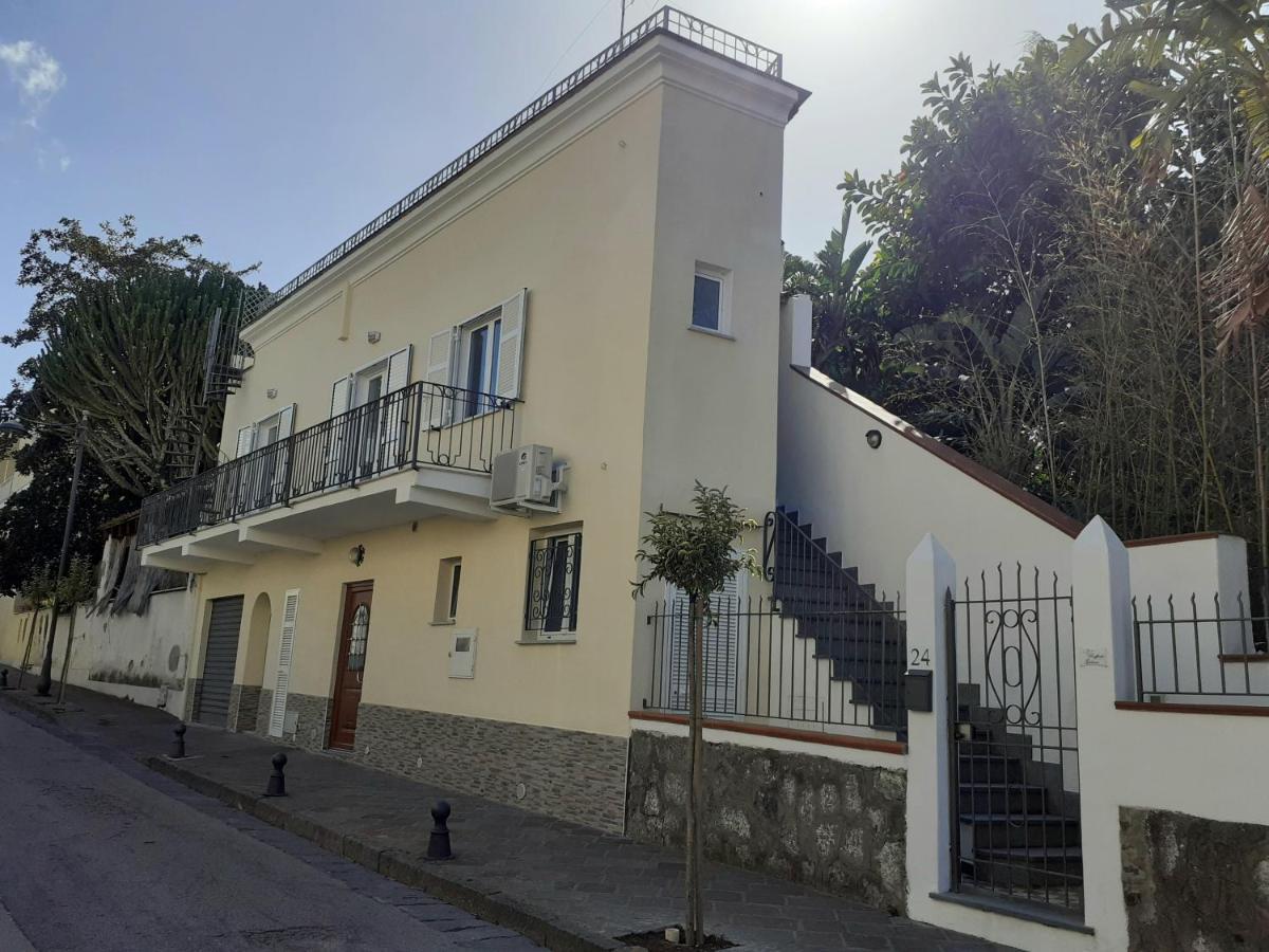 شقة Da Raff House Lacco Ameno  المظهر الخارجي الصورة