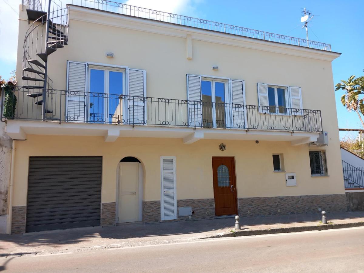 شقة Da Raff House Lacco Ameno  المظهر الخارجي الصورة